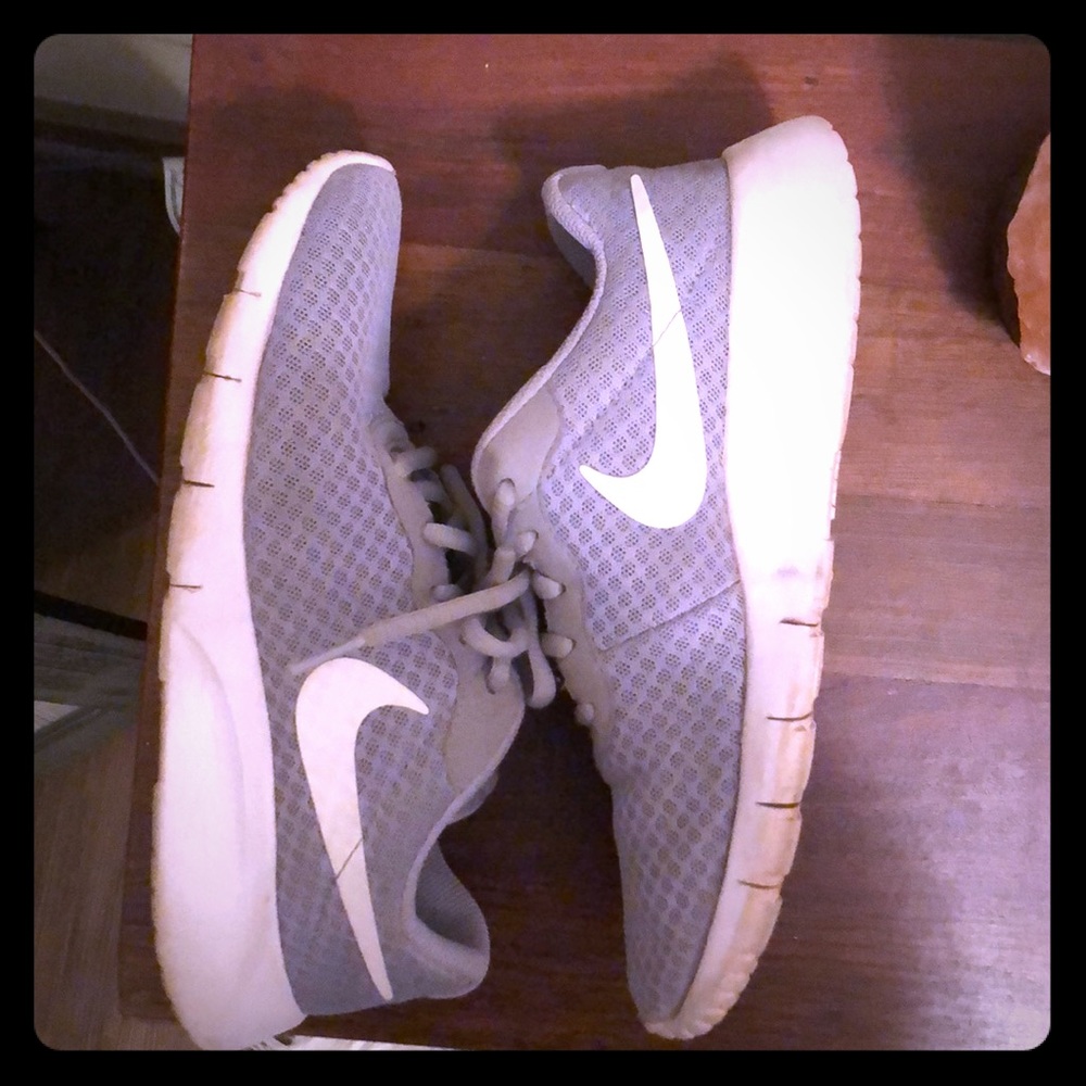 Nike tanjuns